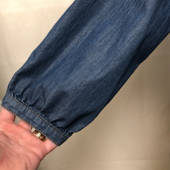 -> Pleione Denim Blouse - Picture 3 of 8